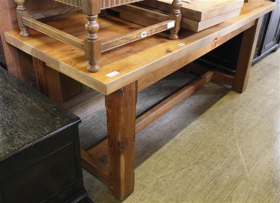 Sussex wood dining table with 2 leaves